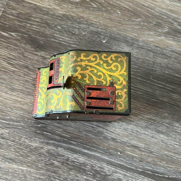 Antique Benjamin Franklin thrift bank gold toy collectors - Picture 2 of 9